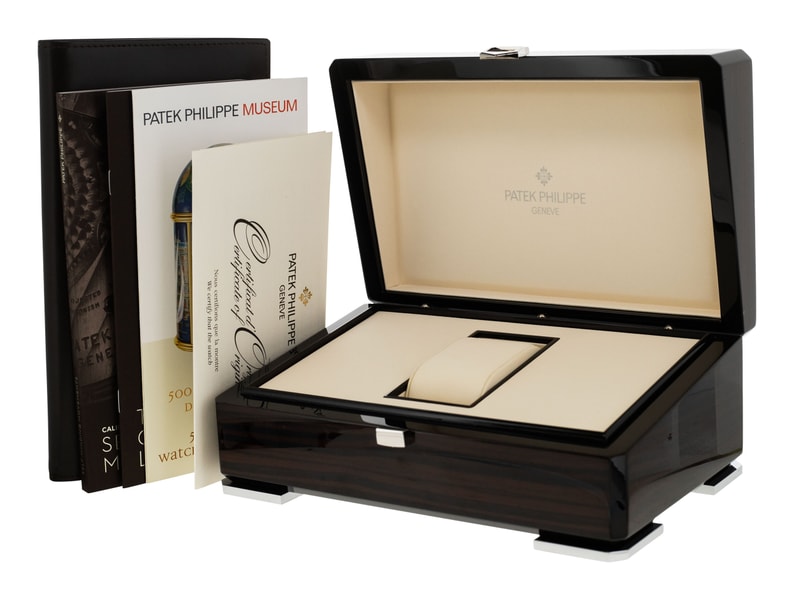 Patek Philippe Calatrava 5296R-001